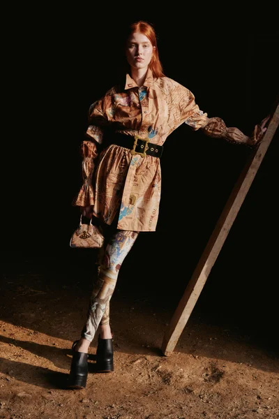 Look 30